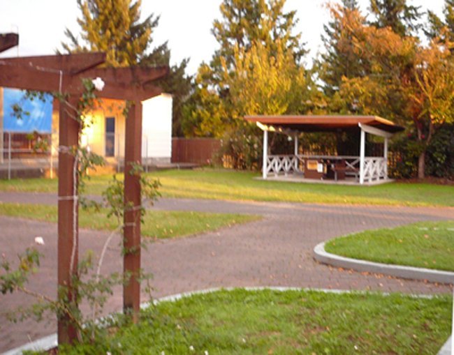 Oasis Motels and Caravan Park