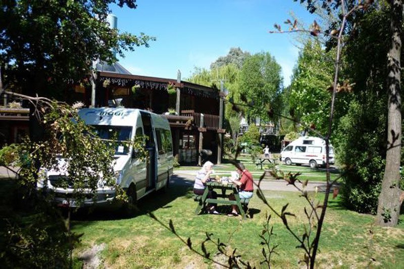 Queenstown Holiday Park Motels, Creeksyde