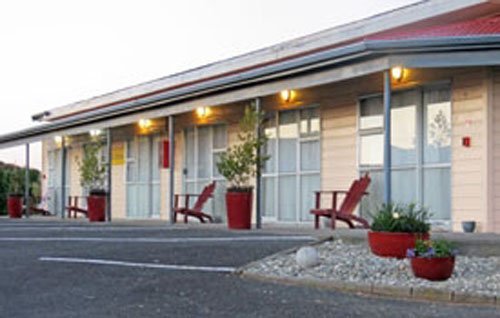 Sentry Hill Motel