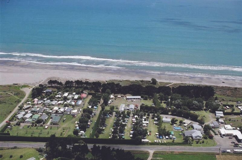 Tirohanga Beach Motor Camp