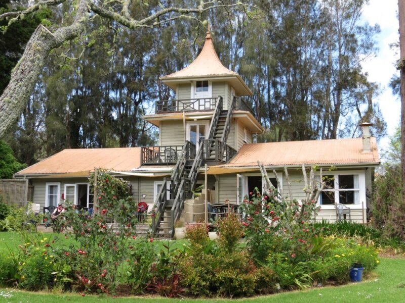 Pagoda Lodge & Camping